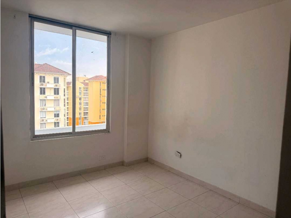 ALQUILER DE APARTAMENTO EN CONDADO DEL REY - 3 RECAMARAS — foto 4
