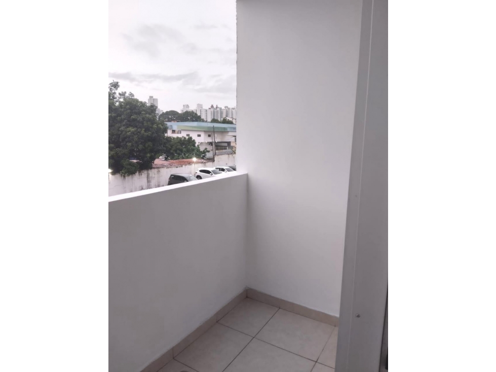 ALQUILER DE APARTAMENTO EN LA 12 DE OCTUBRE — foto 3