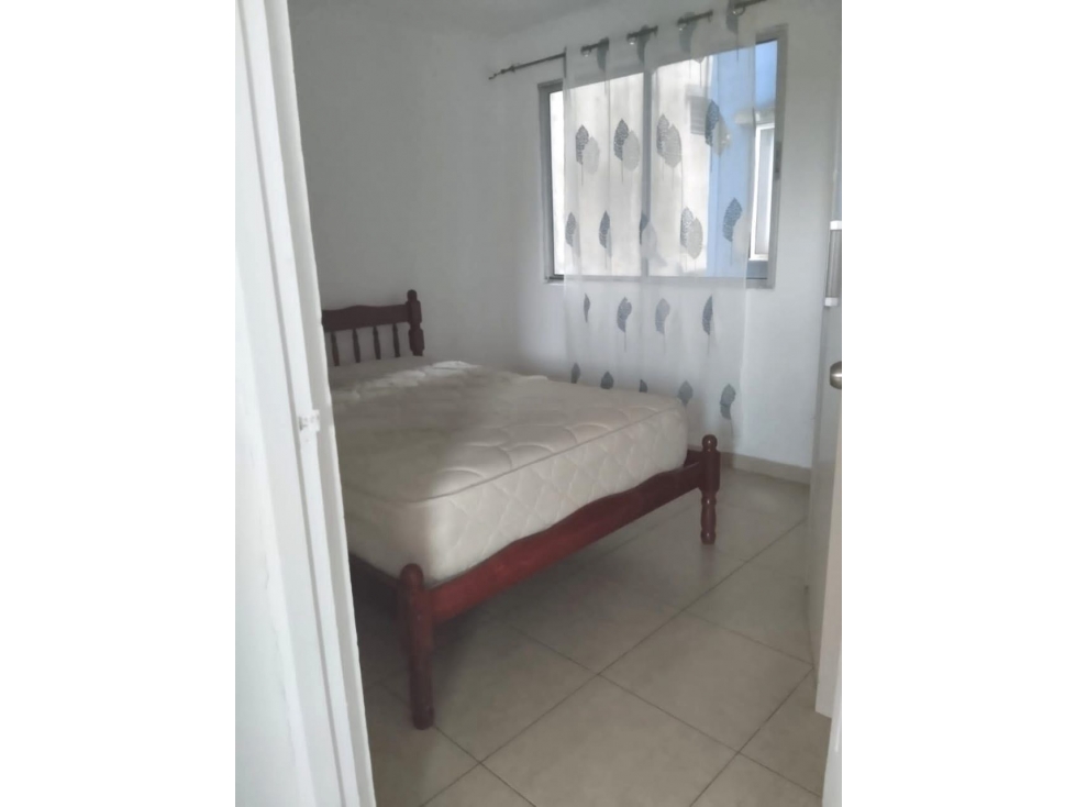 ALQUILER DE APARTAMENTO EN LA 12 DE OCTUBRE — foto 4