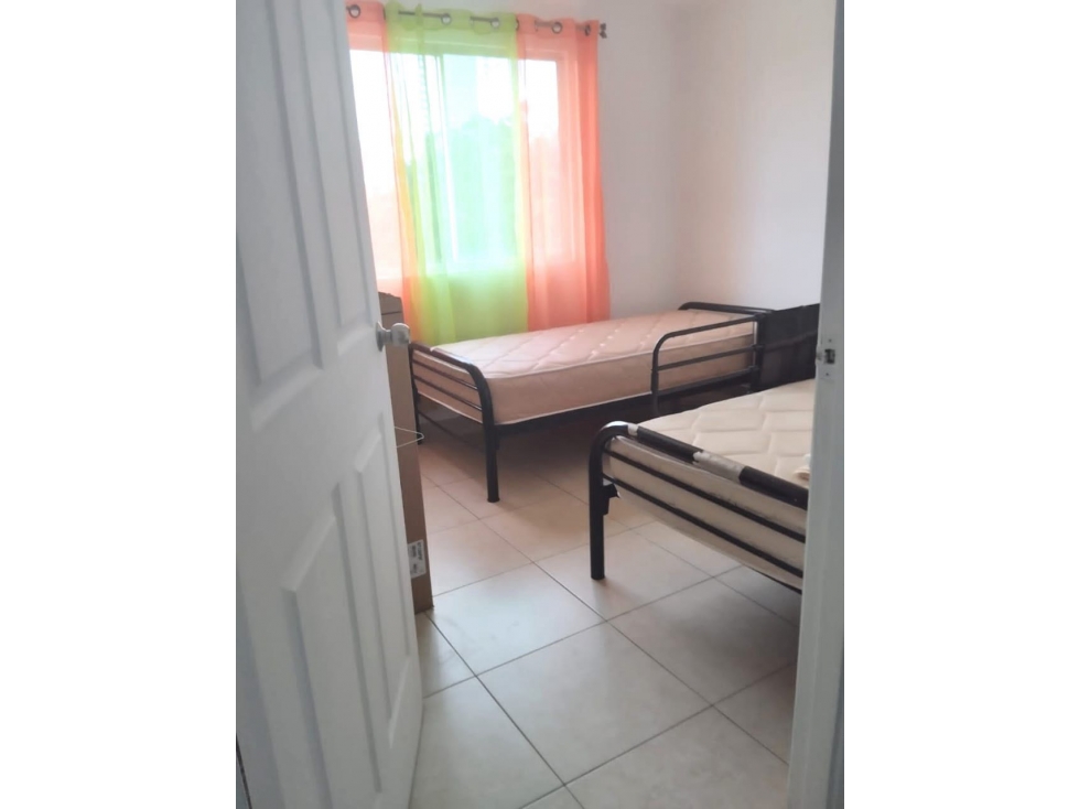 ALQUILER DE APARTAMENTO EN LA 12 DE OCTUBRE — foto 5