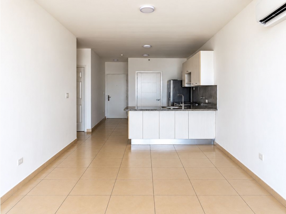 ALQUILER DE APARTAMENTO EN PH WHITE — foto 3