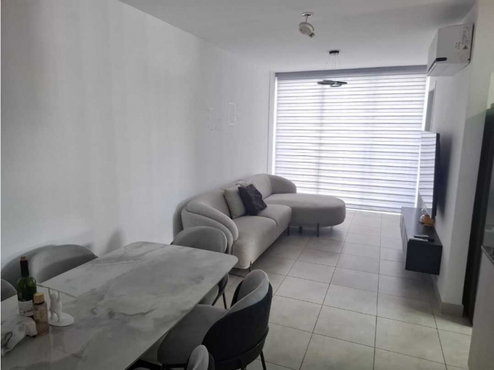 ALQUILER DE APARTAMENTO EN VIA ESPAÑA. — foto 4