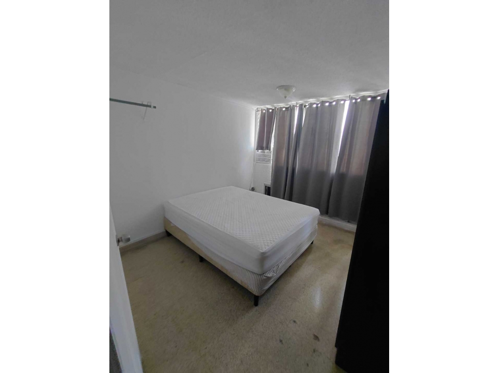ALQUILER DE APARTAMENTO EN VIA ARGENTINA, 6TO PISO, 4 HAB 1 BAÑO — foto 2