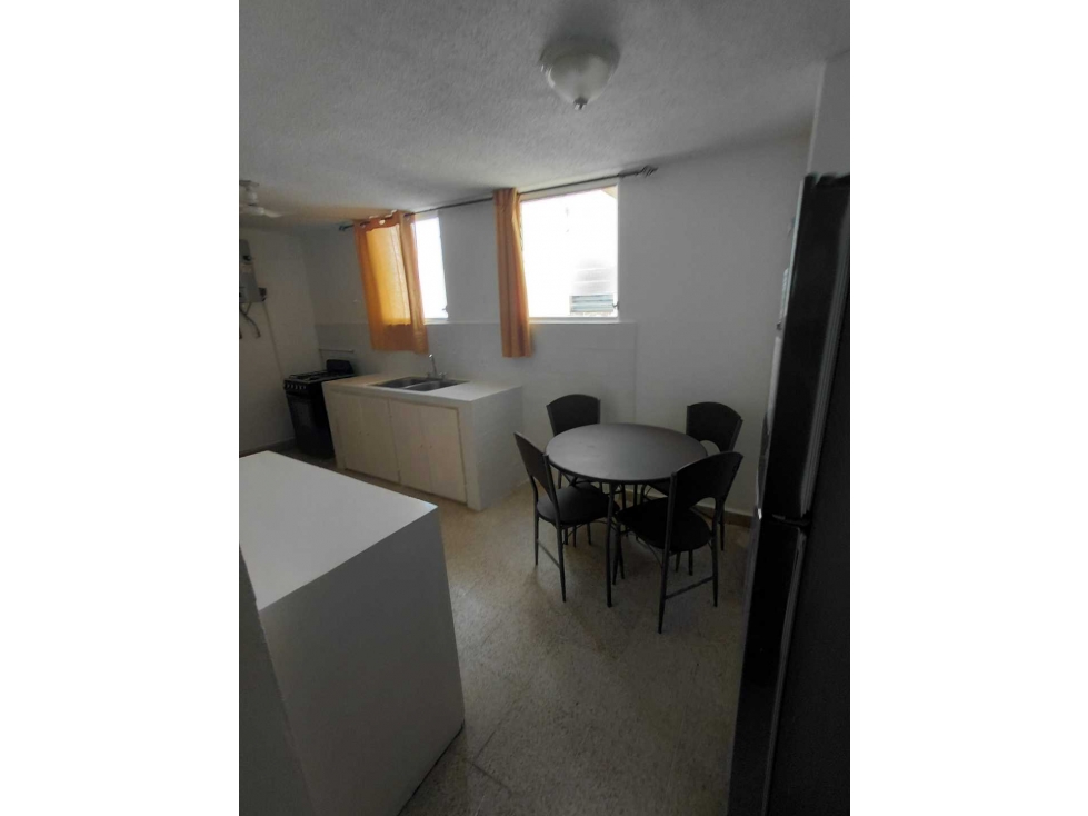 ALQUILER DE APARTAMENTO EN VIA ARGENTINA, 6TO PISO, 4 HAB 1 BAÑO — foto 3