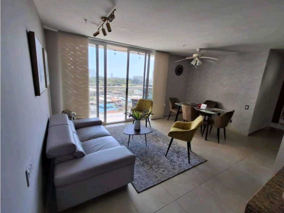 ALQUILER DE APARTAMENTO EN VILLA LUCRE