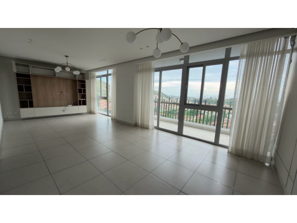 ALQUILER DE APARTAMENTO LINEA BLANCA EN PH 4 HORIZONTES 211 SL