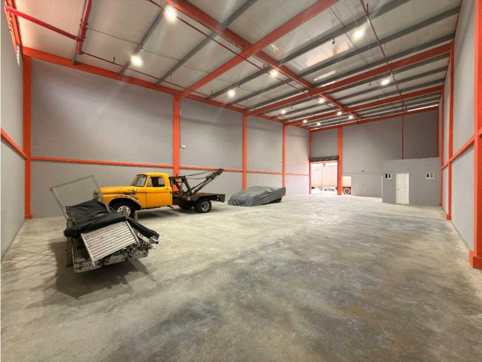 ALQUILER DE BODEGA EN DAVID 300 METROS CON GARITA DE SEGURIDAD - 5
