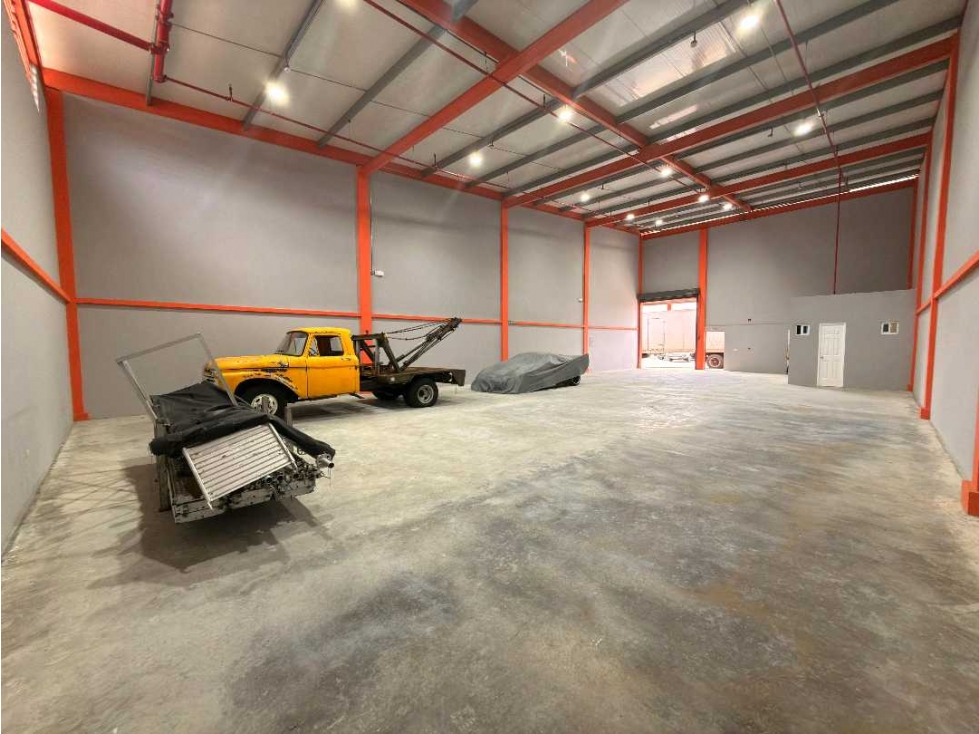 ALQUILER DE BODEGA EN DAVID 300 METROS CON GARITA DE SEGURIDAD - 6