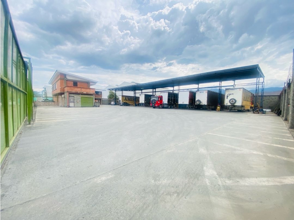 ALQUILER DE BODEGA CON OFICINAS PATIO TALLER ACOPI VALLE
