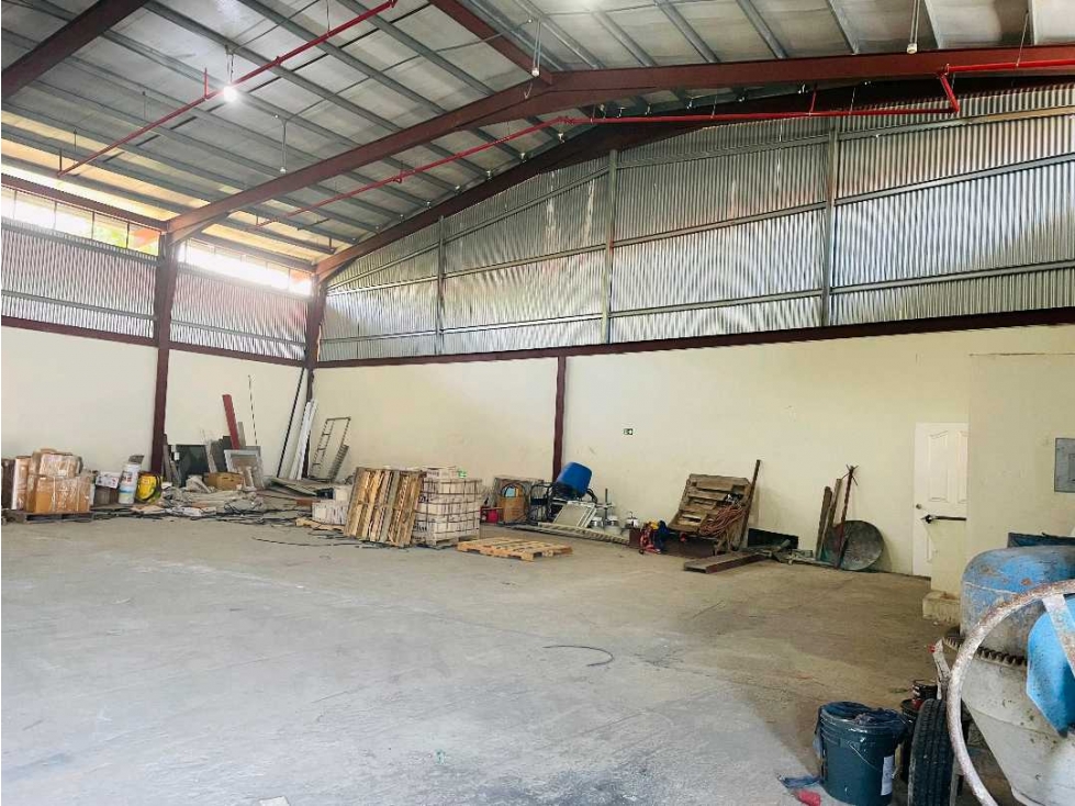 ALQUILER DE BODEGA EN DAVID CON GARITA DE SEGURIDAD DE 336 y 500 METRO - 6