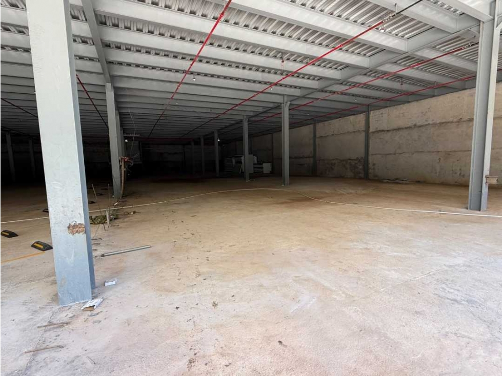 ALQUILER DE BODEGA EN DAVID LAS LOMAS 850 METROS