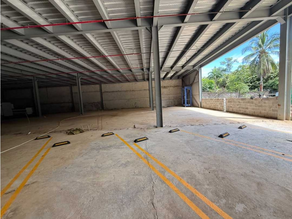 ALQUILER DE BODEGA EN DAVID LAS LOMAS 850 METROS — foto 2
