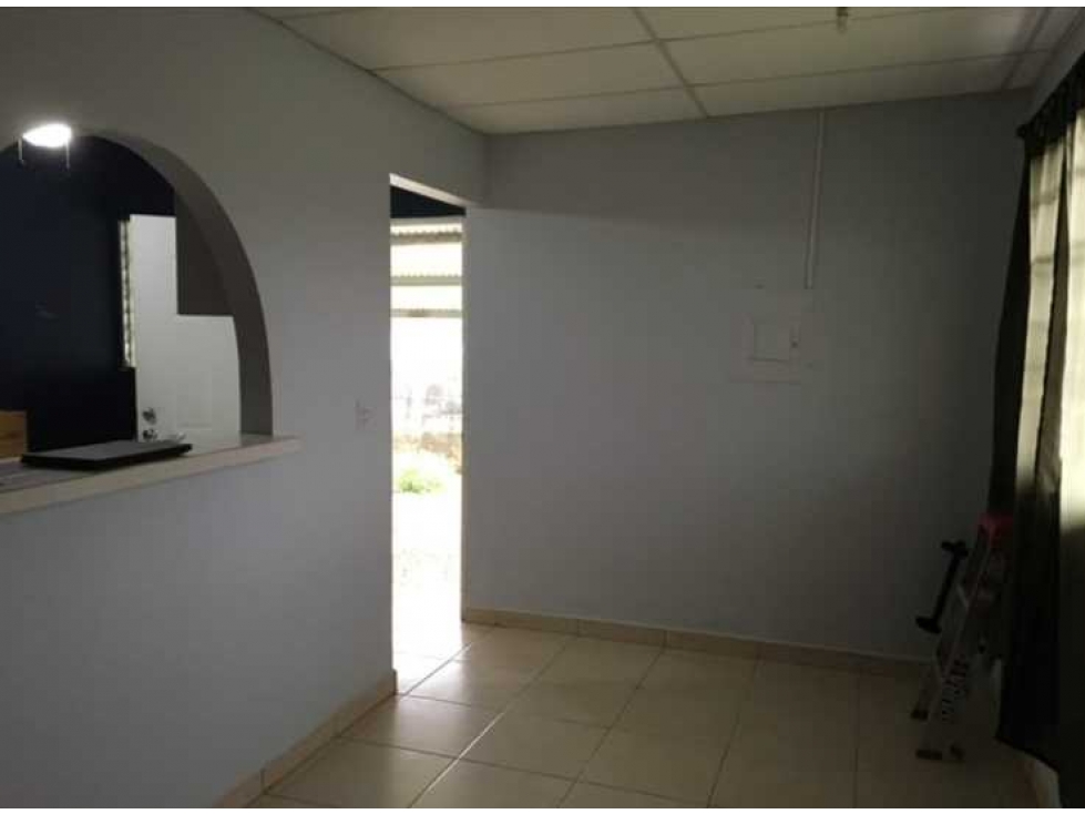 ALQUILER DE CASA EN DAVID CERCA AL FEDERAL MALL COMPLETAMENTE CERCADA — foto 6