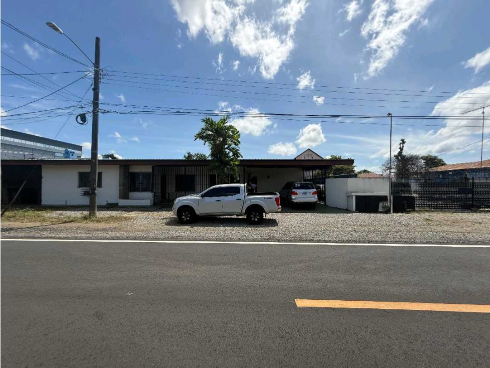 ALQUILER DE CASA COMERCIAL O RESIDENCIA EN DAVID EN EL CENTRO