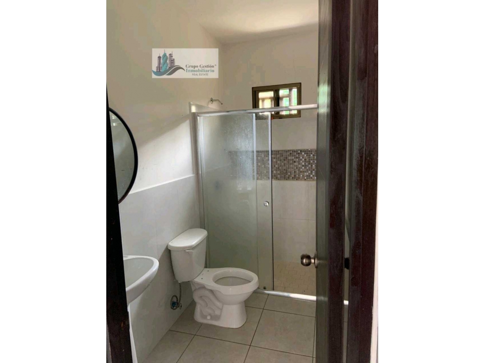 ALQUILER DE CASA EN ALGARROBOS CERCADA ATRAS — foto 2