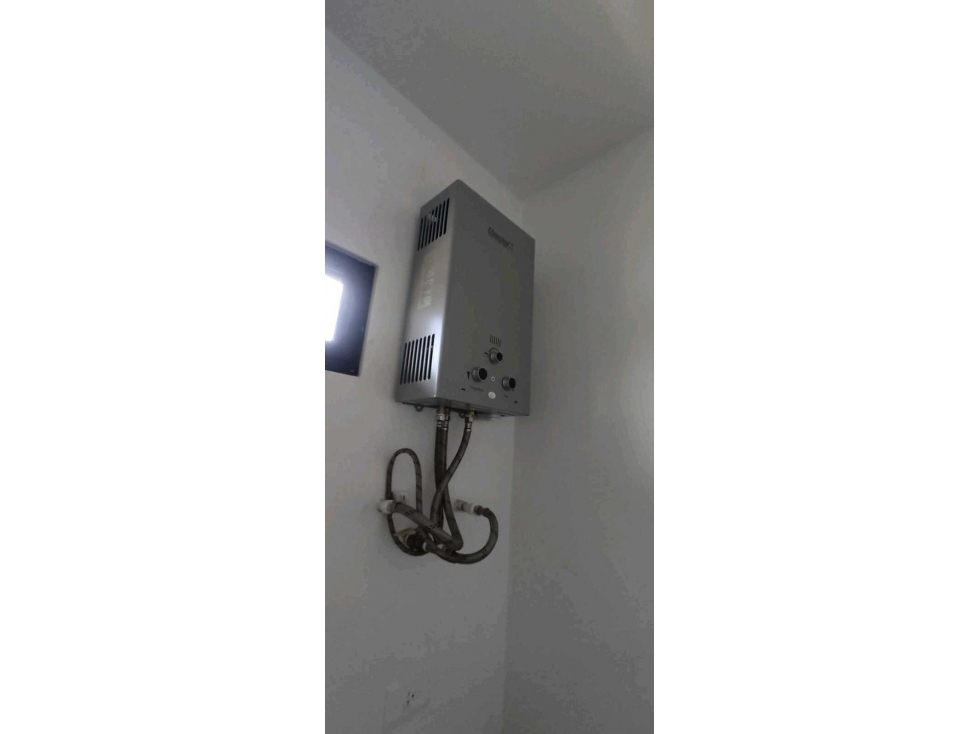 ALQUILER DE CASA EN ALGARROBOS AMOBLADA CON GARITA DE SEGURIDAD — foto 2