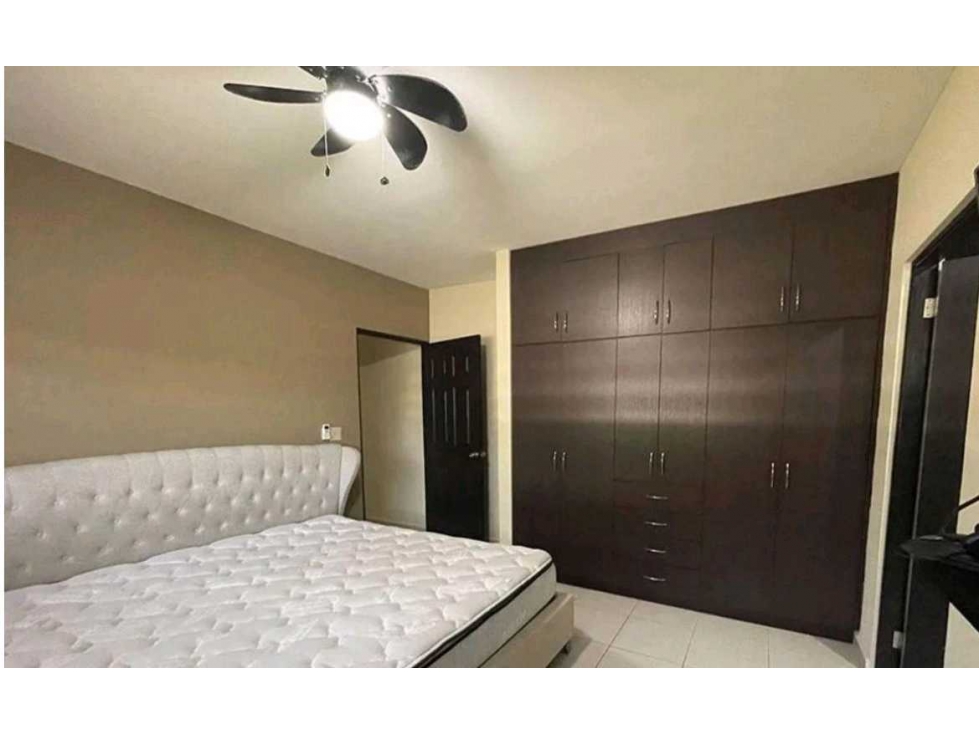 ALQUILER DE CASA EN ALGARROBOS RESIDENCIAL PRIVADO CON GARITA AMOBLADA — foto 5