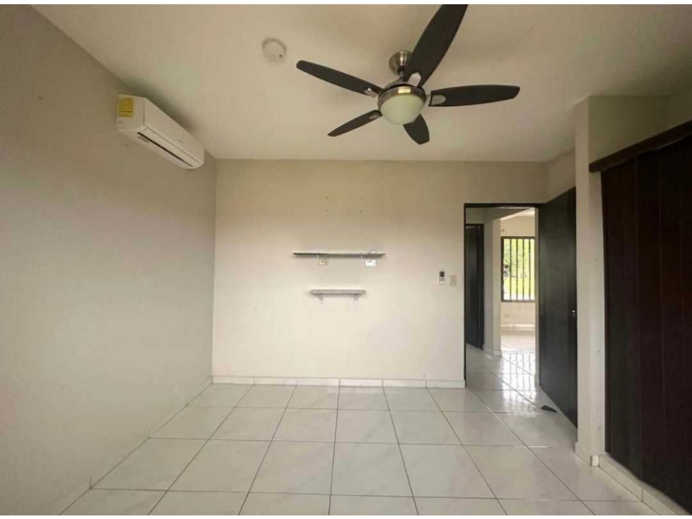 ALQUILER DE CASA EN ALGARROBOS — foto 3