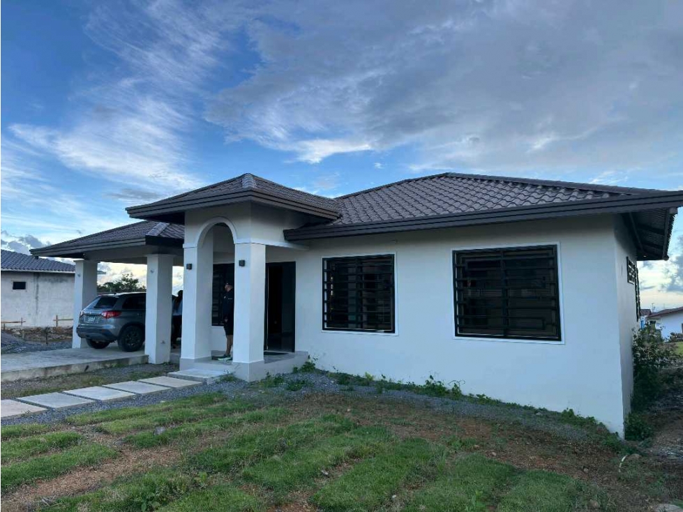 ALQUILER DE CASA EN ALTO BOQUETE NUEVA. - 1