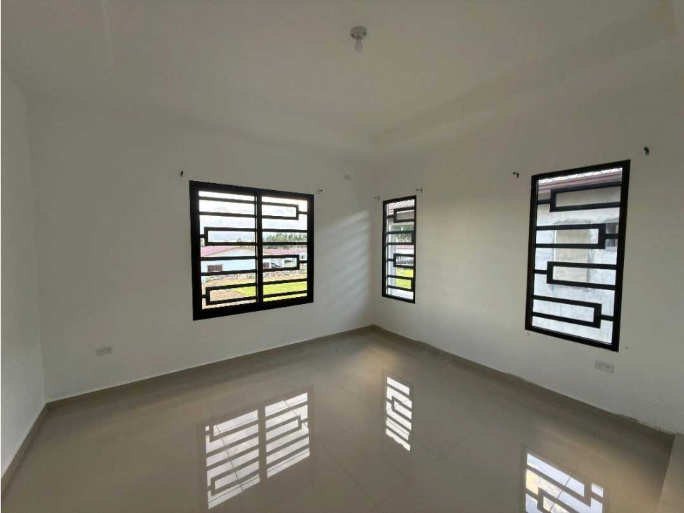ALQUILER DE CASA EN ALTO BOQUETE NUEVA. - 2
