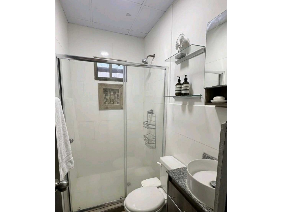 ALQUILER DE CASA EN ALTO BOQUETE SEMI AMOBLADA 3R CON PATIO Y PISCINA - 5