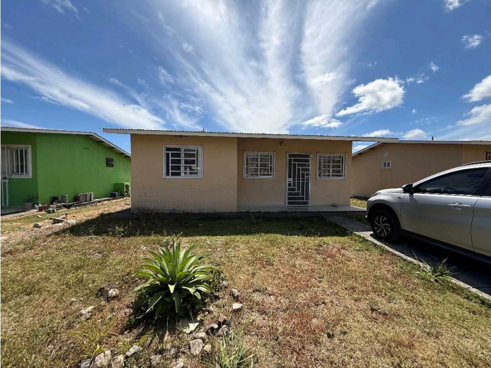 ALQUILER DE CASA EN VILLAS DE ALTO BOQUETE AMUEBLADA - 2