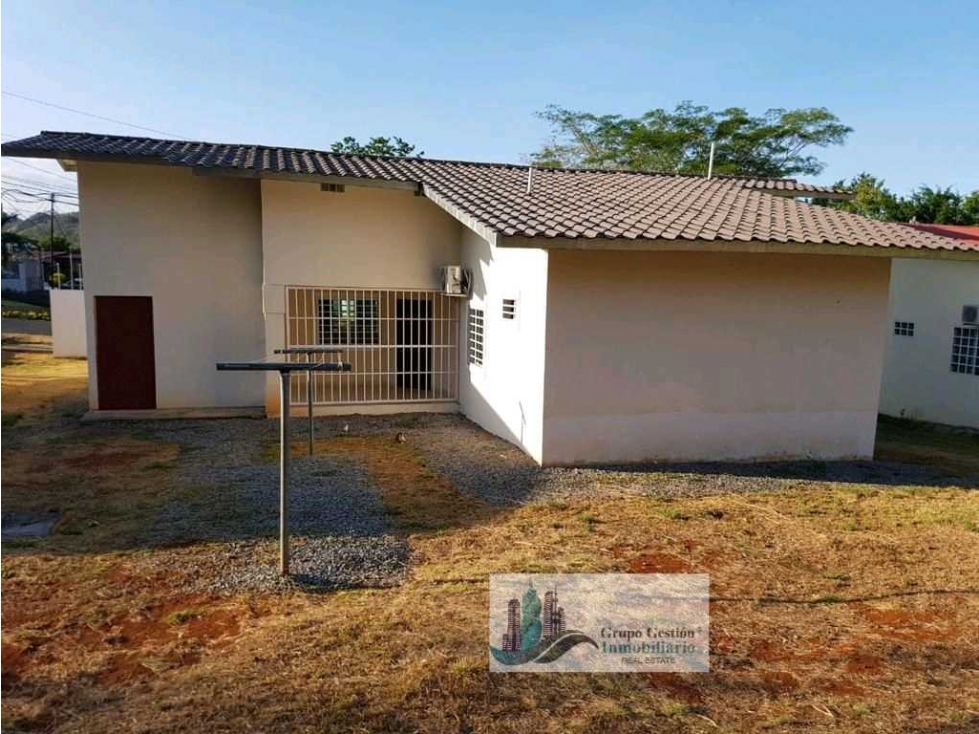 ALQUILER Y VENTA DE CASA EN AREA EXCLUSIVA EN DAVID 689 METROS — foto 2