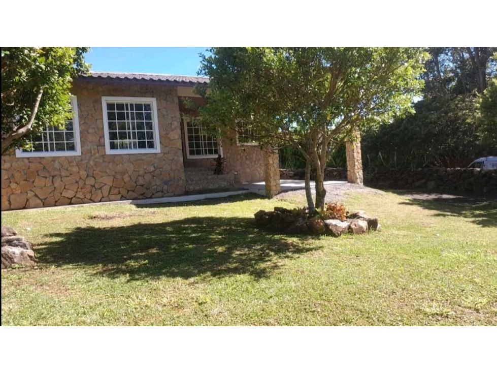 ALQUILER DE CASA EN BOQUETE 2R 2B - 2