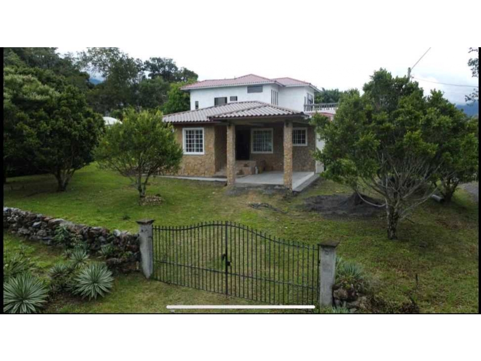 ALQUILER DE CASA EN BOQUETE 2R 2B - 3