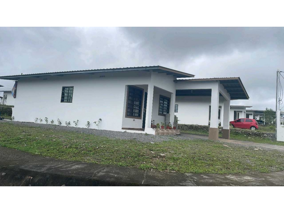 ALQUILER DE CASA EN BOQUETE. 3 RECAMARAS BASIA