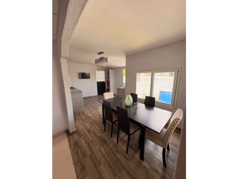 ALQUILER DE CASA EN CERRO VIENTO — foto 2