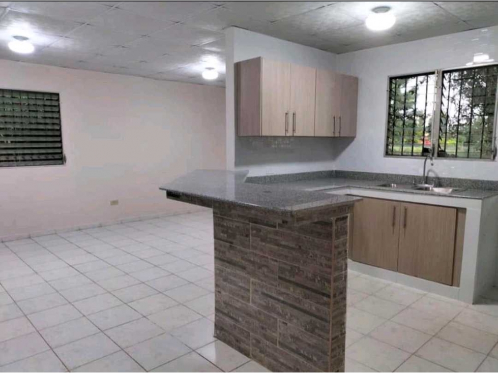 ALQUILER DE CASA EN DAVID RECIEN REMODELADA