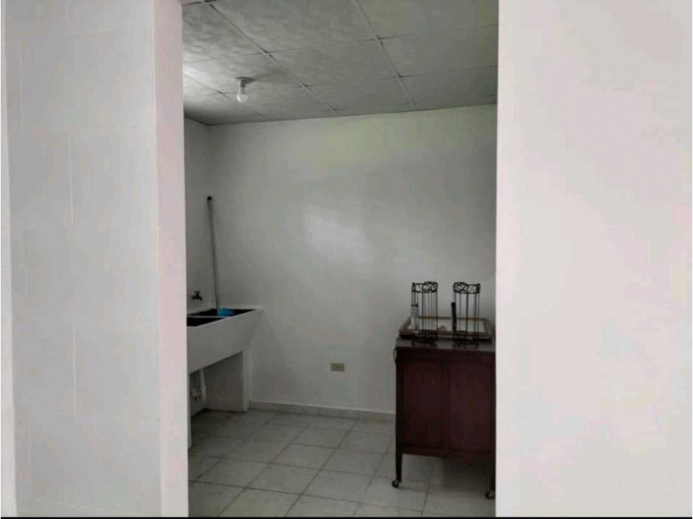 ALQUILER DE CASA EN DAVID RECIEN REMODELADA — foto 4