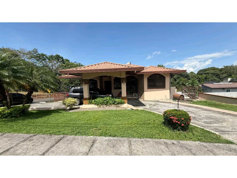 ALQUILER DE CASA EN DAVID 4R CON LINEA BLANCA CERCADA ATRAS