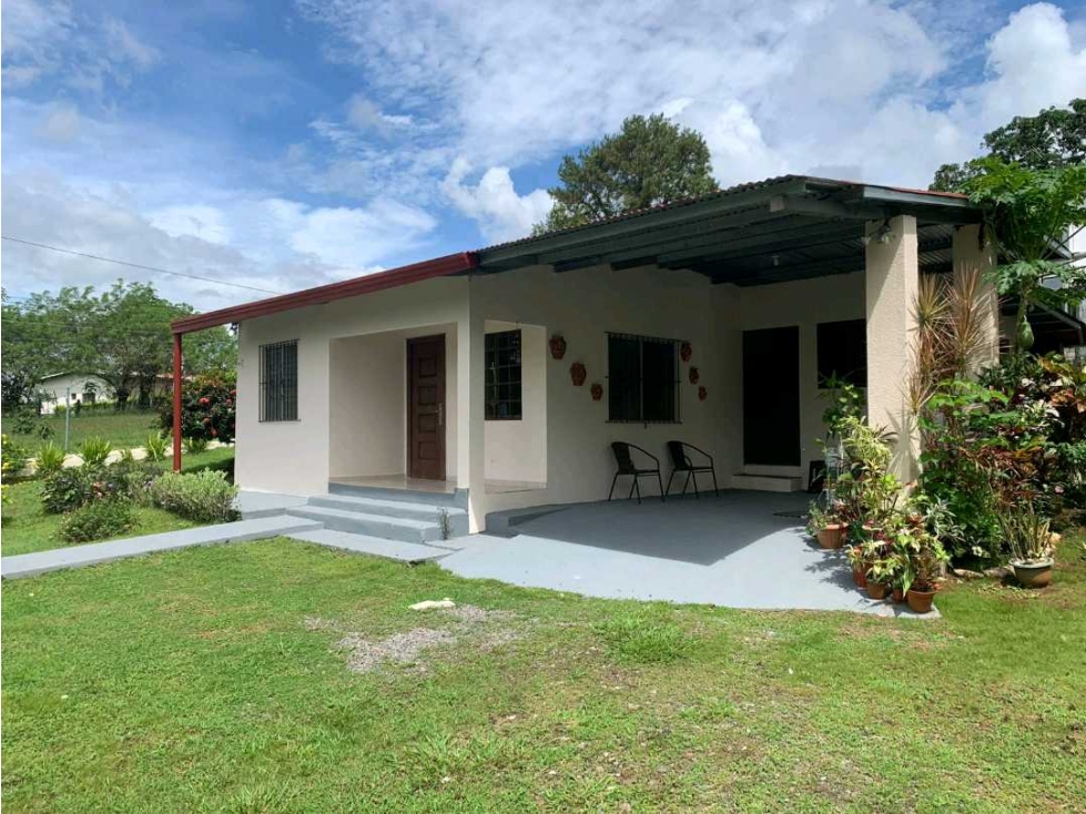 ALQUILER DE CASA EN DAVID COMPLETAMENTE CERCADA Y AMOBLADA