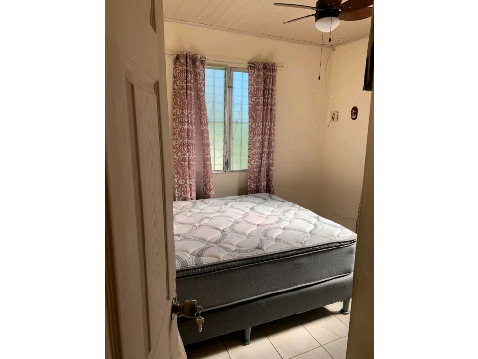 ALQUILER DE CASA EN DAVID COMPLETAMENTE CERCADA Y AMOBLADA — foto 4