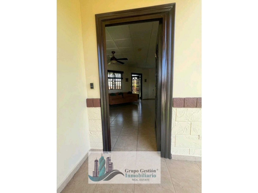 ALQUILER DE CASA EN DAVID LA FONTANA AMOBLADA — foto 2