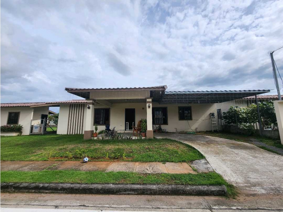 ALQUILER DE CASA EN DAVID LAS LOMAS 2R CERCADA ATRAS