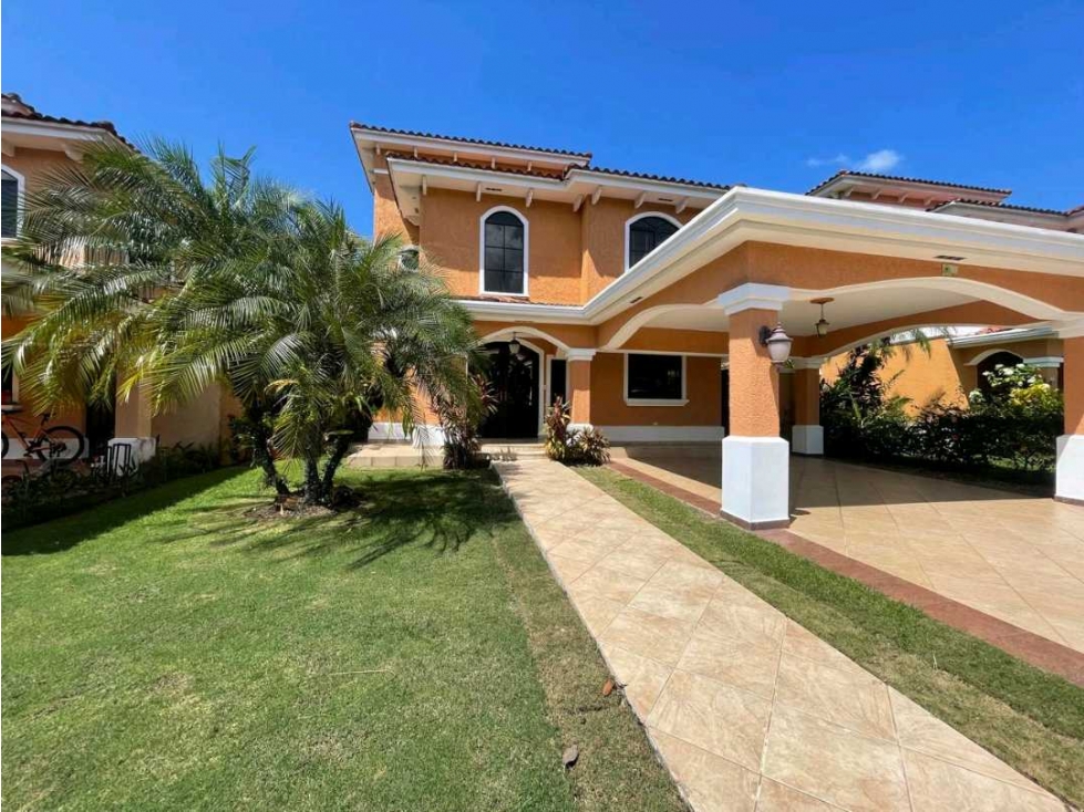 Alquiler de casa en el PH Clayton Village, Clayton
