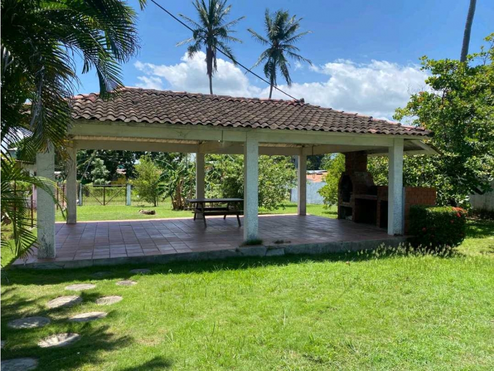 ALQUILER DE CASA EN GORGONA 3000M2 3 RECAMARAS CERCA DE LA PLAYA — foto 2