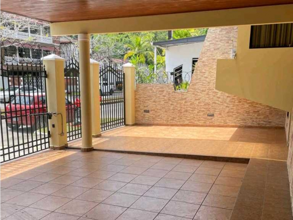 Venta de Casa en la Alameda , Calle principal — foto 3