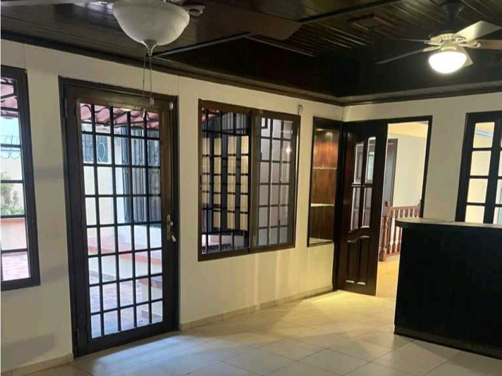 Venta de Casa en la Alameda , Calle principal — foto 4