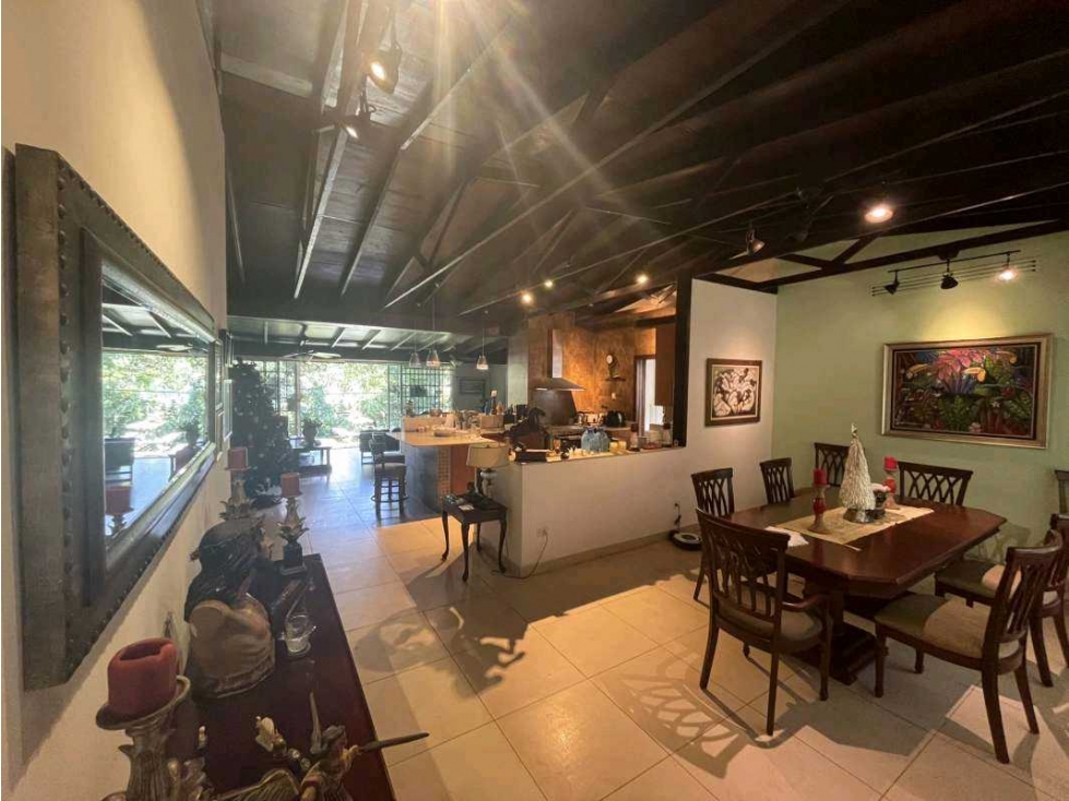 ALQUILER DE CASA EN LLANOS DE CURUNDU 300m2 - 3