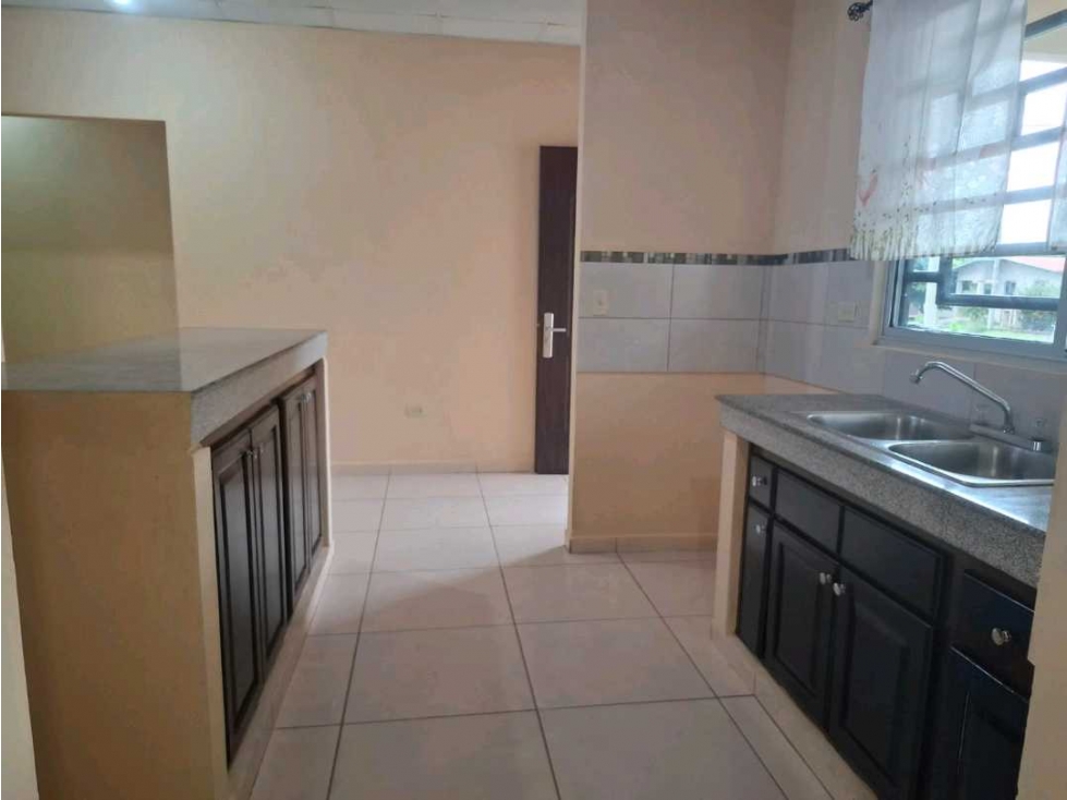 ALQUILER DE CASA EN MONTILLA — foto 5