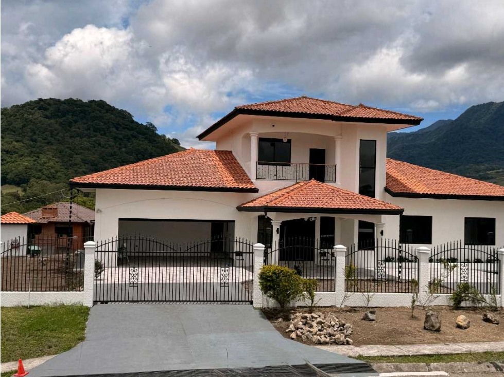 ALQUILER DE CASA EN VOLCAN NUEVA A EXTRENAR - 3