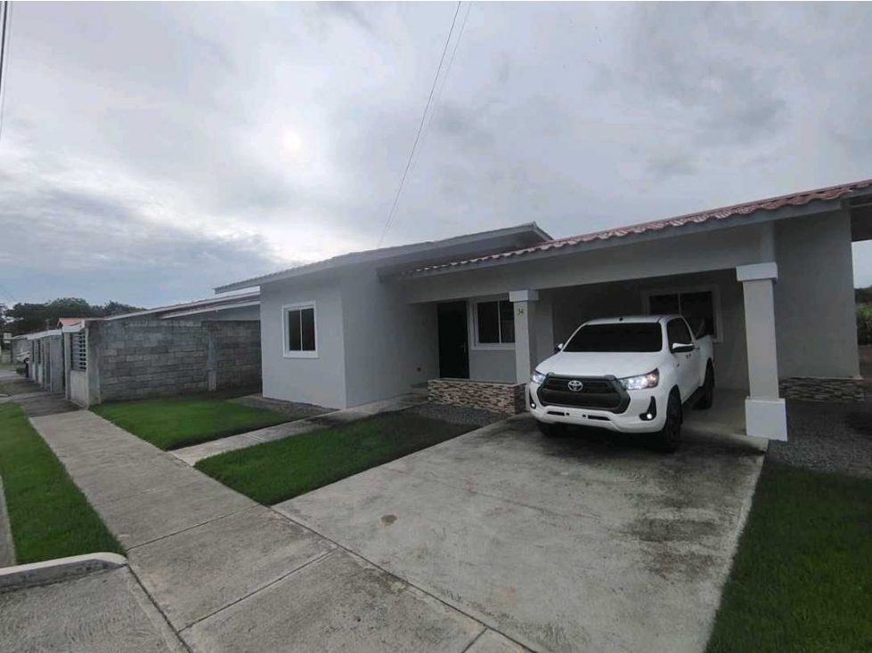ALQUILER DE CASA NUEVA EN SAN PABLO 450.00 - 1