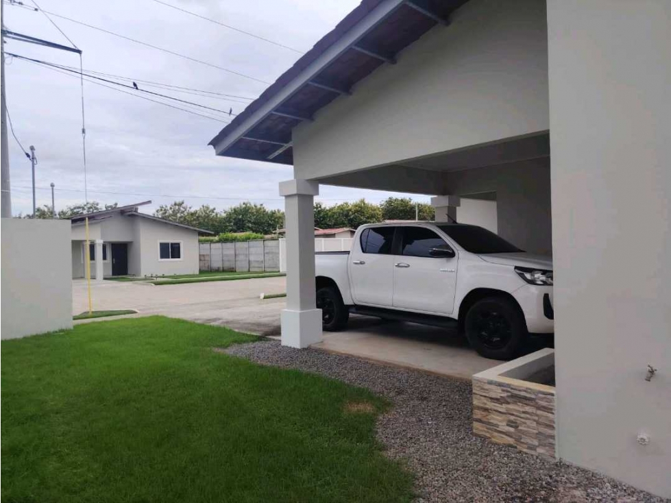 ALQUILER DE CASA NUEVA EN SAN PABLO 450.00 - 2