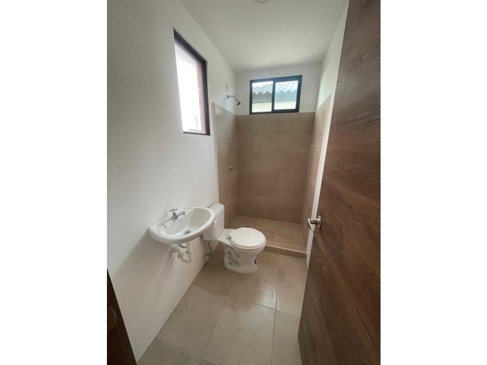 Alquiler de Casa UrbanizaciónLos Prados 2 — foto 3
