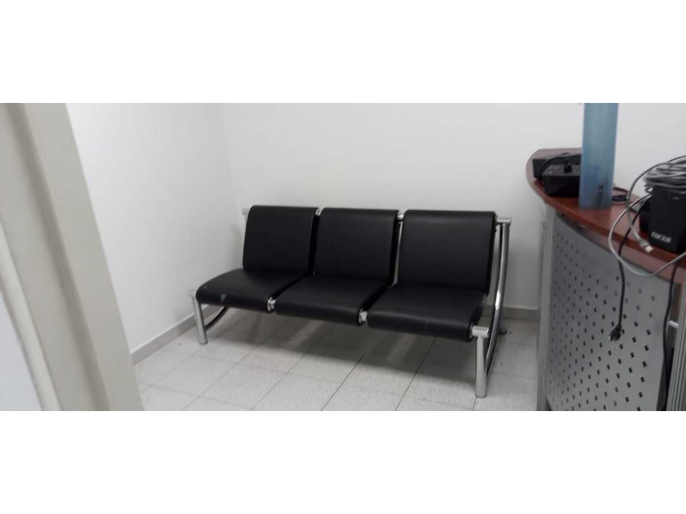 ALQUILER DE CONSULTORIO 30M EN ROYAL CENTER — foto 4