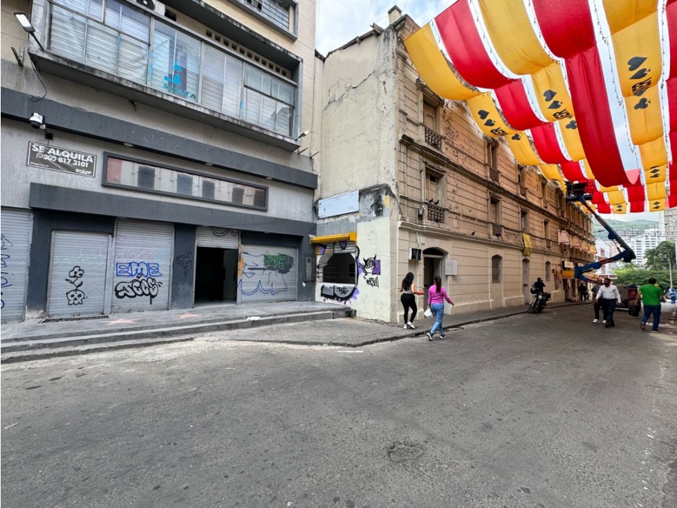 ALQUILER DE EDIFICIO - LOCAL Y HOSTAL EN EL CENTRO [CALLE DEL SABOR] - 2